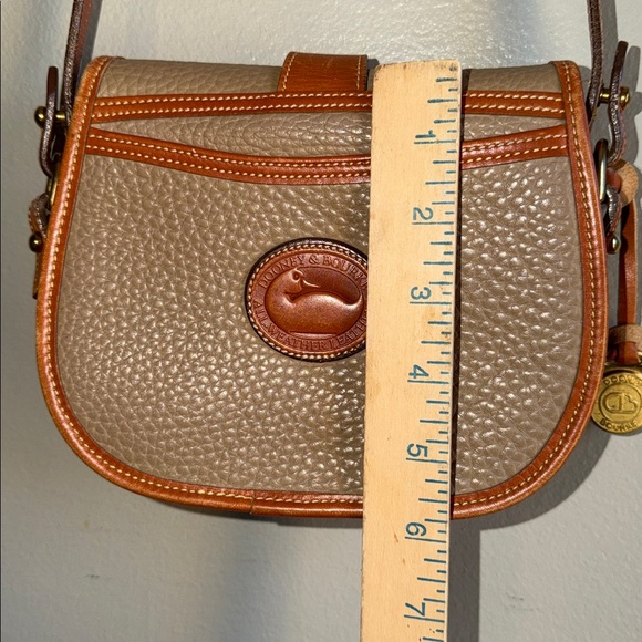 Dooney & Bourke All Weather Leather Crossbody Bag Tan Brown Pebbled AWL Vintage - Picture 13 of 13